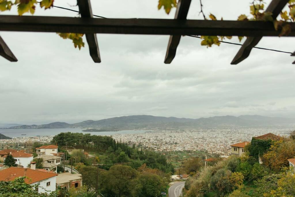 Apartment In Anakasia Overlooking Volos Ngoại thất bức ảnh