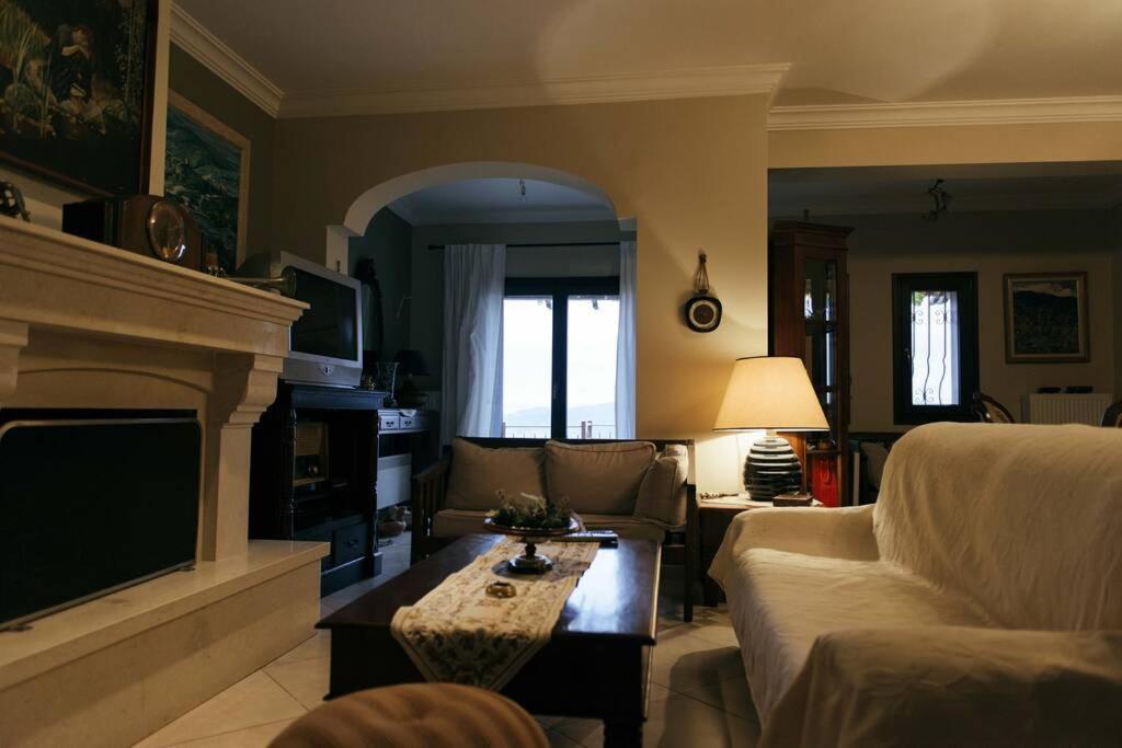 Apartment In Anakasia Overlooking Volos Ngoại thất bức ảnh