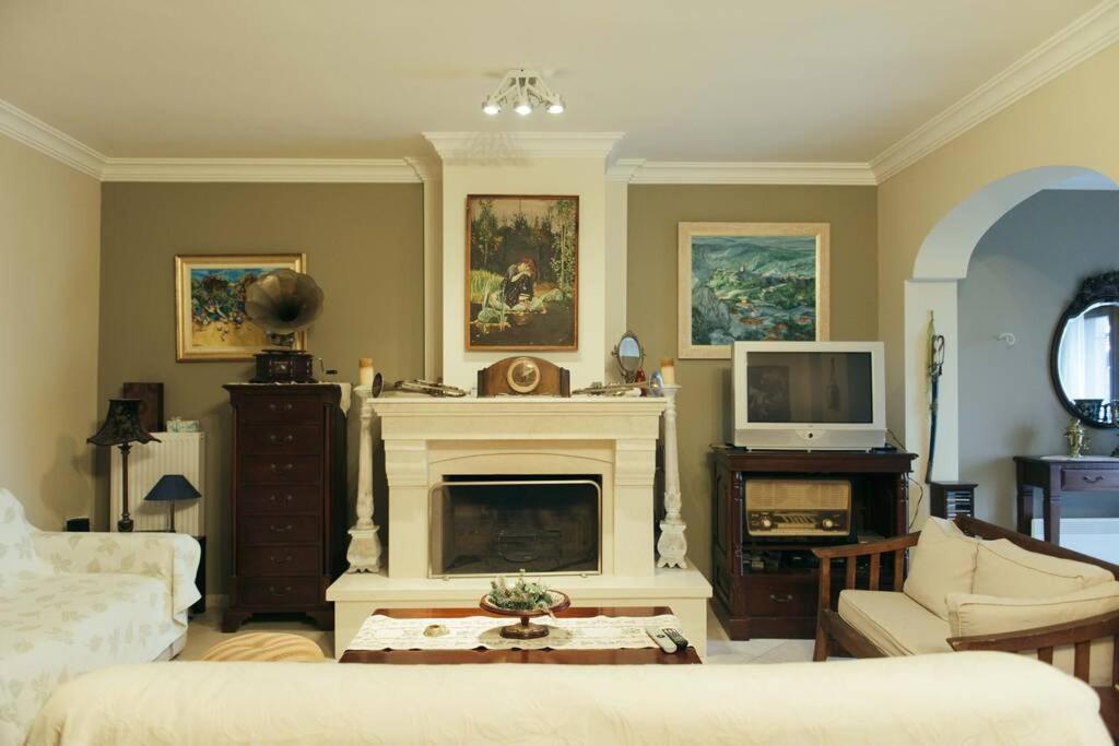 Apartment In Anakasia Overlooking Volos Ngoại thất bức ảnh